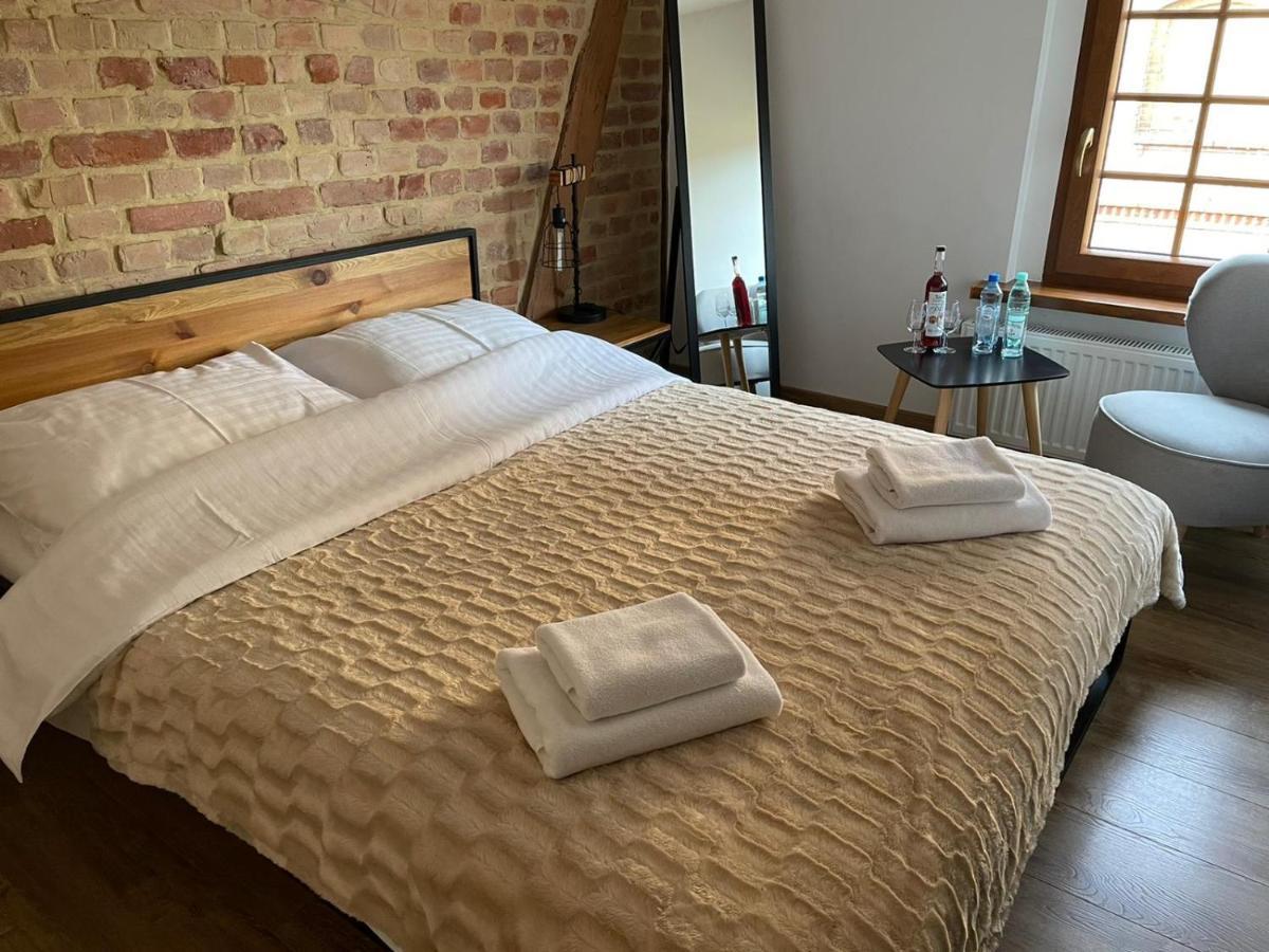 Miodosytnia Hotell Chwarszczany Eksteriør bilde