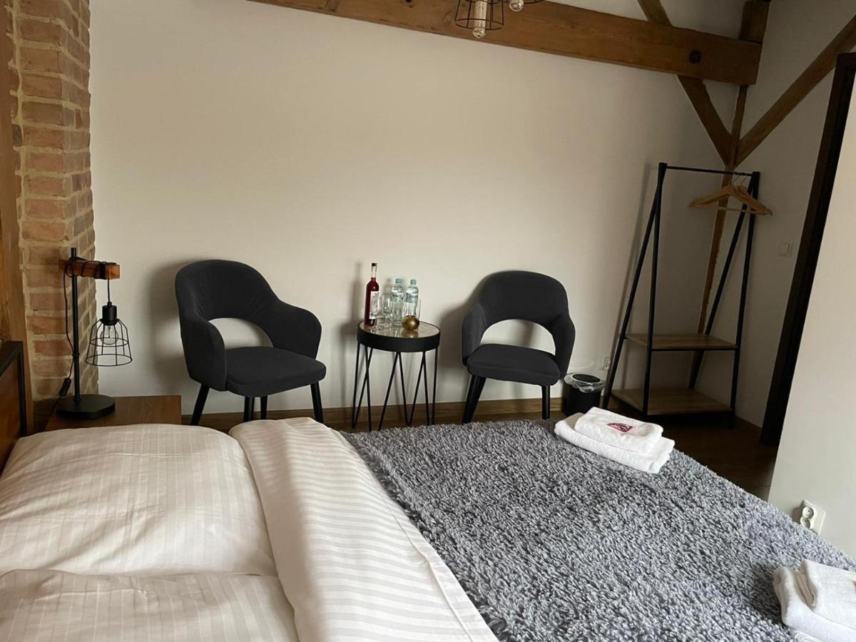 Miodosytnia Hotell Chwarszczany Eksteriør bilde